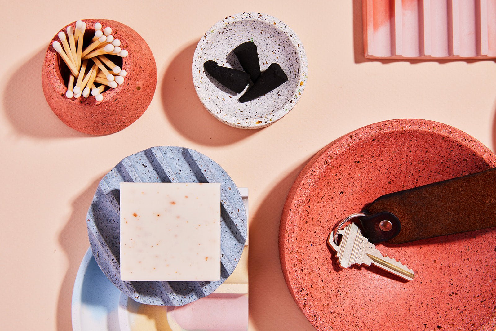 Stocking Stuffers Gift Guide - Pretti.Cool