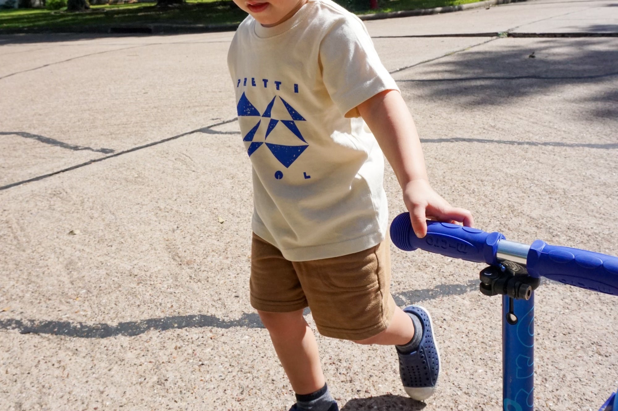 Geo Toddler Tee on Aaron in Cream w/ Cobalt