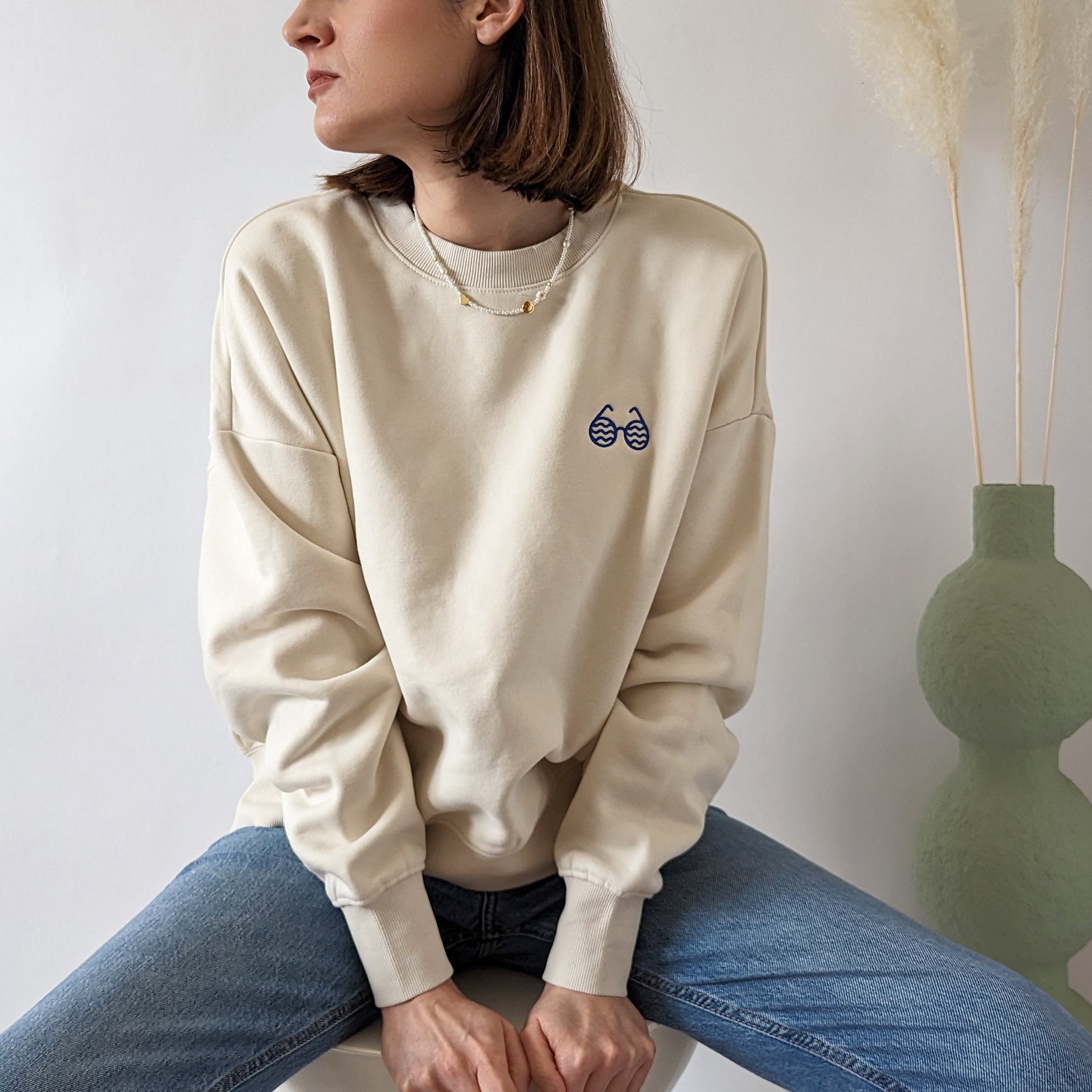 CreamSweatshirt6.jpg