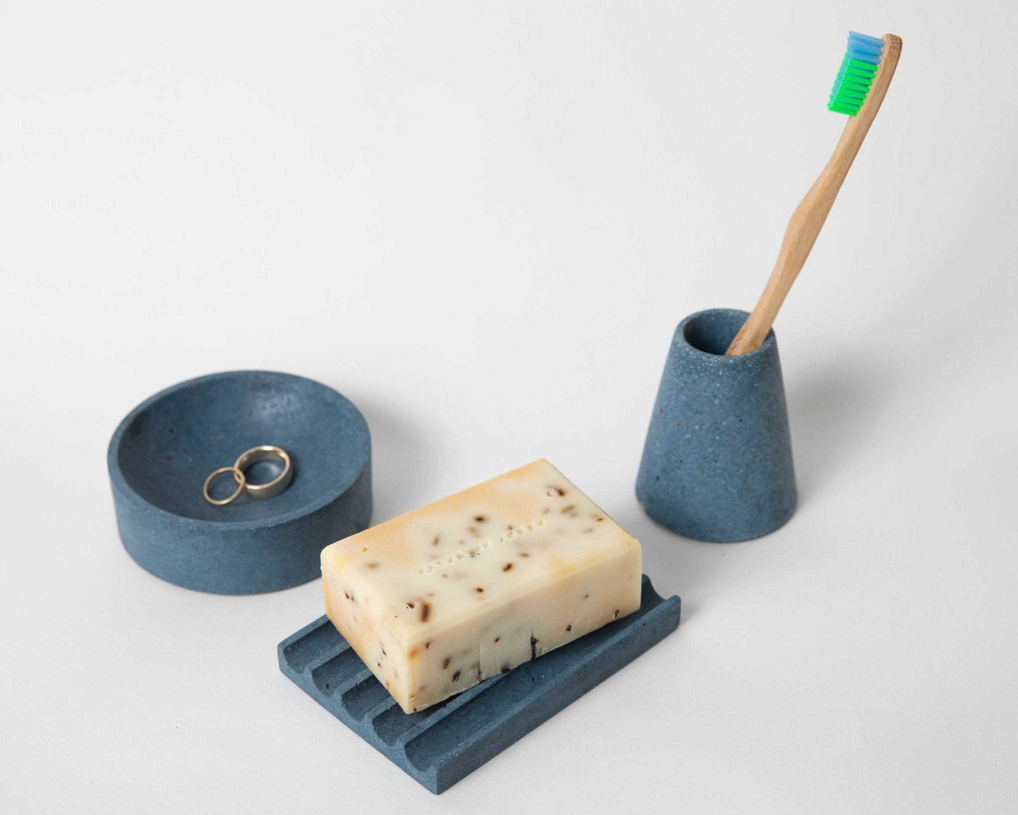pretti.cool Toothbrush Holder - Thumbnail 3