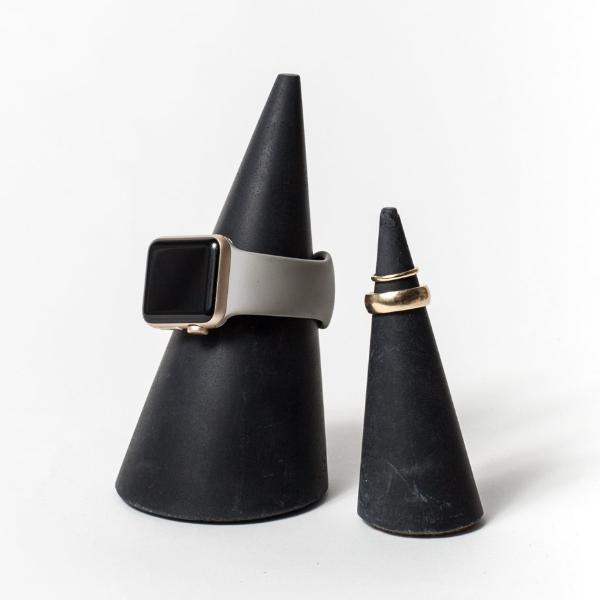 Ring Holder Black Pretti.Cool